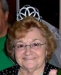 Lena Souza's Instagram, Twitter & Facebook