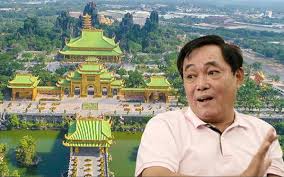 Để trả lời vấn đề này, vợ ông dũng lò vôi thẳng thắn nói trong livestream sáng nay rằng bà không cố ý chỉ trích hay gì chỉ quen miệng gọi đám đông từ 3,4 người trở lên. Ong DÅ©ng Lo Voi Giau Cá»¡ Nao Lam Gi Ma Láº¡i Co Nhiá»u Tai Sáº£n Ä'áº¿n Váº­y