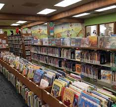 Waukesha public library is a libraries company located in 321 wisconsin ave, waukesha, wisconsin, united states. Waukesha County Libraries Oconomowoc Public Library Lake Country Family Fun