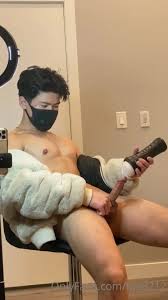 Asians: Cute Asian uses Fleshlight - ThisVid.com