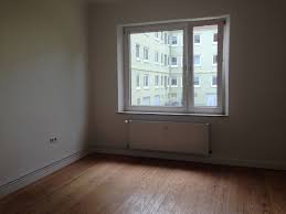 Kaltmiete 750€nebenkosten 100€strom, strom, gas und wasser ca 150€die wohnung hat. 3 Zimmerwohnung Hochparterre Hamburg Fuhlsbuttel Witt Immobilien