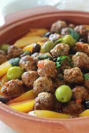 Tajine Aux Boulettes De Viande Pommes De Terre Et Olives Recette Recettes De Cuisine Boulette De Viande Cuisine Culinaire