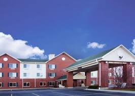 This holiday inn express and a neighboring health club have closed northwest of route 53 and dundee road in palatine. Top Pet Friendly Hotels In Lake Zurich Il Us