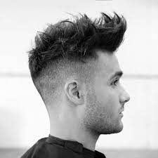 1001 ideen fur undercut die top frisur fur manner im 2021 haar frisuren manner frisuren manner geheimratsecken frisuren lange haare manner