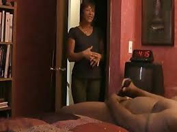 (un homme et une femme). Sa Femme De Menage Rentre Pendant Qu Il Se Branle Sexecherche Le Blog