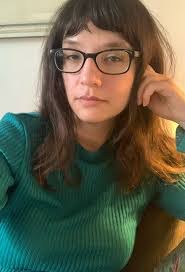 Julia Staples's Instagram, Twitter & Facebook