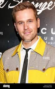 Dan Turton's Instagram, Twitter & Facebook