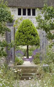 Garden Designer Visit A 17th Century Farmhouse In Devon By Arne Maynard Gardenista Garden Design Urban Garden Home Garden Design