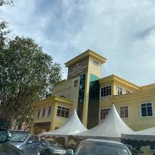 Penghantaran bil cukai tanah kepada pemilik tanah adalah untuk memberi kemudahan dan peringatan sahaja. Pejabat Tanah Sungai Petani Mereka Diberi Tanah Apanage Atau Tanah Lungguh Sebagai Gaji Yang Merupakan Imbalan Jasanya Mereka Dapat Menyewakannya Kepada Petani Tak Bertanah