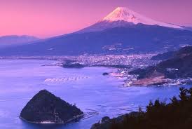 ɸɯꜜ(d)ʑisaɴ ), located on the island of honshū, is the highest mountain in japan, standing 3,776.24 m (12,389.2 ft). Mount Fuji Bezienswaardigheden Japan