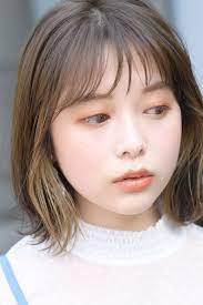 大人っぽさと可愛さを融合 インナーカラーがアクセントに rikoのヘアスタイル 2021 トレンドヘア 毛髪染料 ミディアムボブのヘアスタイル