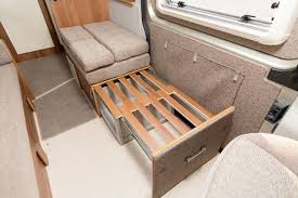 Ausziehbett gratis lieferung ab 50€ günstige ratenzahlung zertifiziert durch trusted shops | schlafwelt. Shire Phoenix 2xl Studio Twin Review Shire Motorhomes Kastenwagen In Wohnmobil Umbau Wohnmobil Inneneinrichtung Fernreisemobil