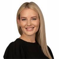 Kelly Bauman's Instagram, Twitter & Facebook