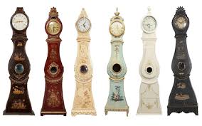 The key is to not use a predictable pattern but to try to make the color distribution more random. Antique Swedish Mora Clocks Petite Haus