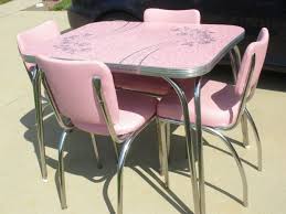 Table has 2 leaves that fold into the table. Vintage Pink Formica Top 50 S Table And 4 Chairs Nice Pink Kitchen Vintage Pink Retro Home