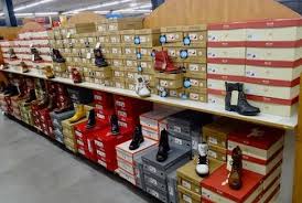 L'enseigne besson chaussures existe depuis 1982 et compte aujourd'hui 133 points de vente. Besson Chaussures Saint Germain Du Puy