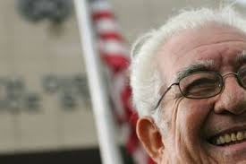 Suri 6 aastakümmet postil olnud USA politseinik