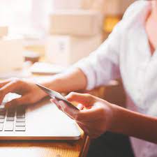 Pinjaman online (pinjol) merupakan suatu jenis pinjaman yang dapat dicairkan dalam waktu yang relatif lebih cepat dibandingkan pinjaman konvensional bunga pinjaman mulai dari 6,48% hingga 17% flat pertahun. 9 Pinjaman Online Terbaik Cicilan 12 Bulan