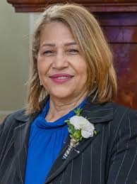 Ana Quezada's Instagram, Twitter & Facebook