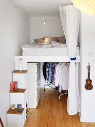 Meja rias minicek dan follow instagram. 30 Desain Kamar Tidur Ukuran Kecil Yang Indah Artistik Rumahpedia