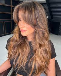 30 Gorgeous Curtain Bangs to Complement Any Hairstyle