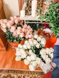 Learn how to plan and time your wedding flower projects here. How I Did My Own Wedding Flowers With Pictures Under 400