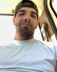 Peter Capone's Instagram, Twitter & Facebook