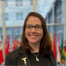 Eileen Carney's Instagram, Twitter & Facebook