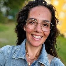 Jeannette Gillespie's Instagram, Twitter & Facebook