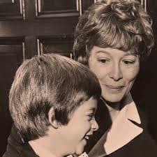 Bonnie Pilcher's Instagram, Twitter & Facebook