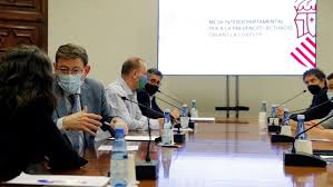 Última hora del coronavirus, la desescalada y las restricciones en la comunidad valenciana coronavirus valencia en directo: Covid 19 La Comunidad Valenciana Relaja Las Restricciones Con La Apertura De Los Bares Hasta Las 23 30 Y Reuniones De 10 Personas Comunidad Valenciana El Pais