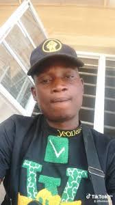 Is kneeling down to propose to a lady a necessary tradition for Ebira men?