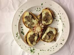Un matrimonio di sapori antichi nei crostini al tartufo. Crostini Al Tartufo Foto Di Osteria La Crocetta Parma Tripadvisor
