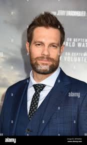 actor Geoff Stults attends the "12 Strong" World Premiere