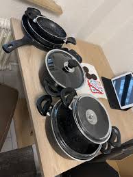 Kahvaltı veya akşam yemeklerinin hazırlığında apricot biogranit mega tencere seti size yardımcı olur. Apricot Bio Granit Mega Black 9 Parca Tencere Seti Alkapida Com