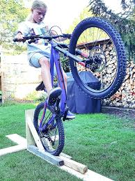 Diy Manualmachine For Mountainbike Mtb Girl Kathi Gross Testing A Manualmachine Mtb Bicycle Girl Beautiful Bicycle