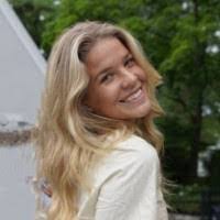 Danielle Rinehart's Instagram, Twitter & Facebook