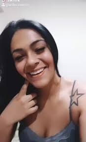 Kaazinha@gmail.com 1 (@erika.valerio)