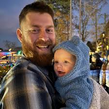 Where to find Stacyc races or pump tracks near the route from CT to Clover,  SC?