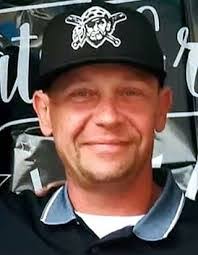 Robert Cordell's Instagram, Twitter & Facebook