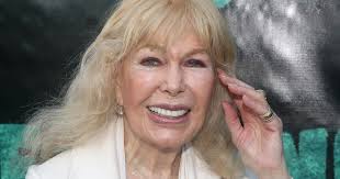 M*A*S*H star Loretta Swit dies at 87 after being found in home by maid :  r/nostalgia