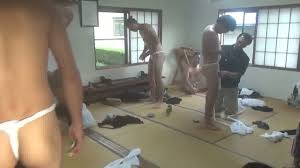 ゲイ動画】褌とさらしは日本男児の魂！ 祭前、白い六尺褌を締める筋肉イケメン、ガチムチ青年たちのリアルドキュメント！ | 無修正無料ゲイ動画 ・ビデオ｜G-MENS
