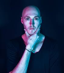 Let me introduce myself No, not reintroduce myself, but actually introduce  myself Whether you've known me a while or you're new here (Hi new  friends👋🏼) I feel this will share a nice