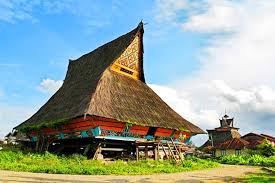 Sehingga banyak rumah yang seharusnya belum selesai pembangngunanya namun rumah. 7 Gambar Rumah Adat Sumatera Utara Serta Keunikan Dan Ciri Khasnya