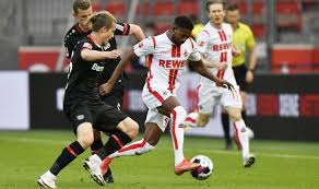Galatasaray'da emmanuel denni̇s sesleri̇ / emmanuel denni̇s ki̇mdi̇r? Emmanuel Dennis Galatasaray Formasiyla Antrenman Yapti