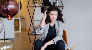 Ik lag deze week ineens met spoed met m'n billen op een operatietafel. Stylist Manon Meijers Na Mijn Eerste Kus Met Guus Was Ik Knetterverliefd
