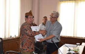 Trajectories by jari lindholm, released 12 february 2021 1. Kahatex Berikan Hibah Sebidang Tanah Untuk Sekolah Website Resmi Pemerintah Provinsi Jawa Barat