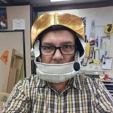 This is Major Tom. I read you loud and clear, Ground Contr…