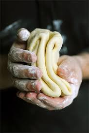 Dorian cuisine.com Mais pourquoi est-ce que je vous raconte ça... : Quand  tu n'as plus de pâte feuilletée tu n'as qu'à la faire ! Pâte feuilletée  express en 15 minutes chrono… Tome