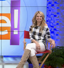 Переход на appreciation of booted news women blog spot. The Appreciation Of Booted News Women Blog Cami Jenkins Has Perfected The Casual Chic Staple Of Boots Tucked In To White Pants